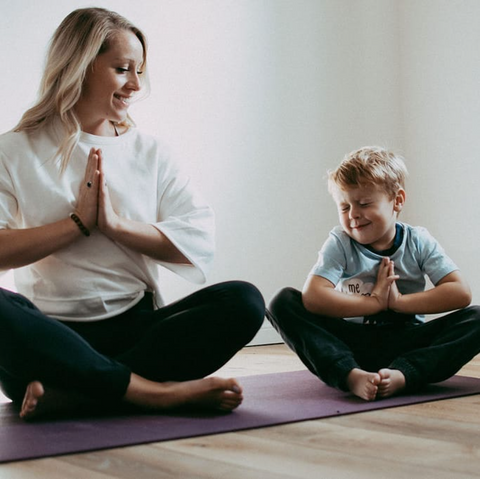 Dlaczego joga dla dzieci to dobry pomysł?, Blog o zdrowiu, Blog o urodzie  - Ageless