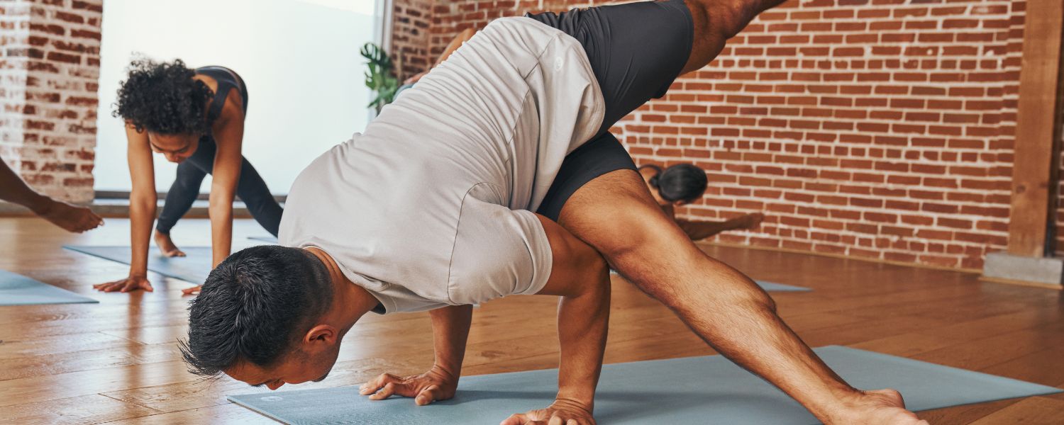 Men's Yoga Clothing, Hot Yoga Clothing & Apparel | Manduka Europe Manduka EU Men's Yoga Clothing, Hot Yoga Clothing & Apparel | Manduka Europe Manduka EU