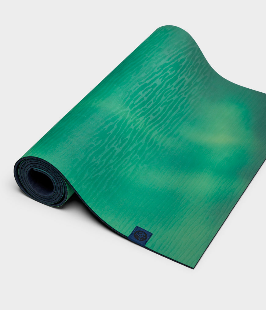 This Travel Yoga Mat Weighs Much Less Than a Regular One and Folds up to  the Size of a Newspaper