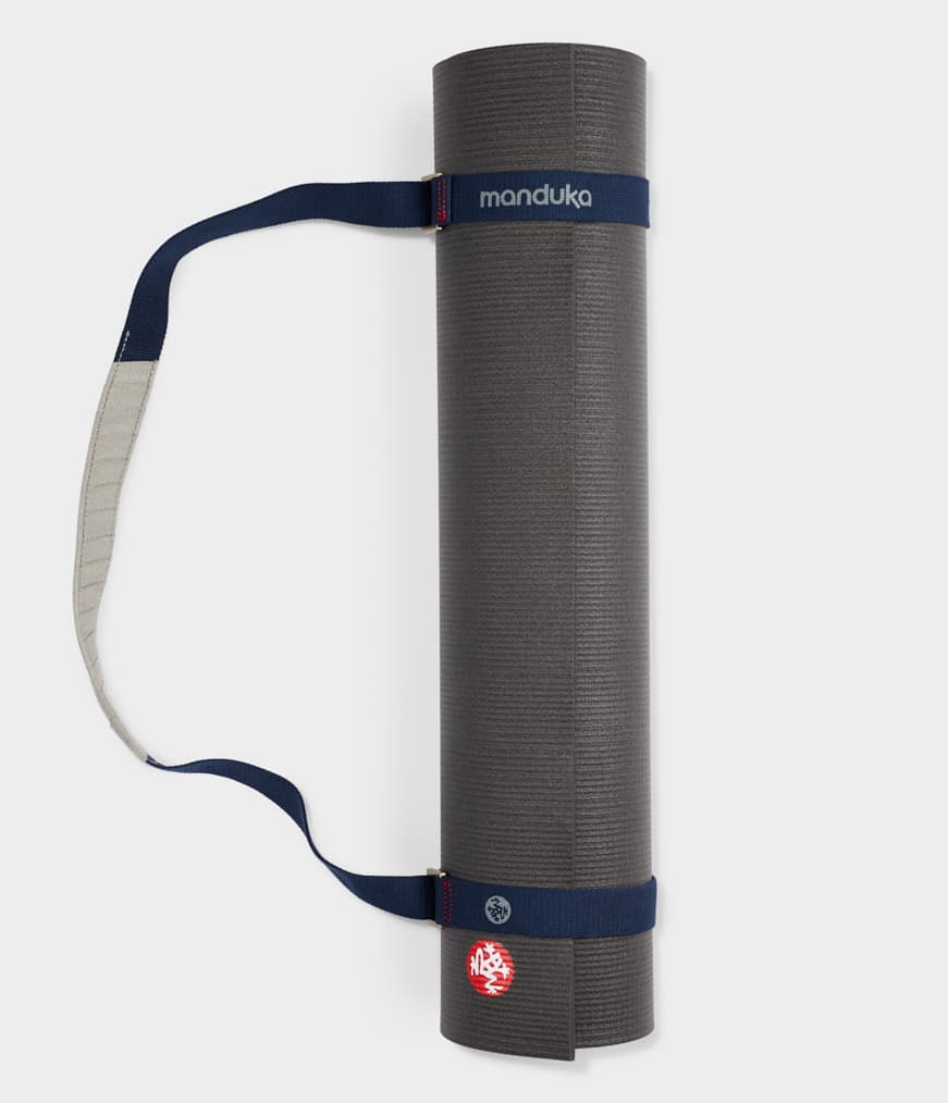 Manduka porta tappetino yoga Commuter - Bliss (grigio) in Offerta, porta  tappetino yoga 