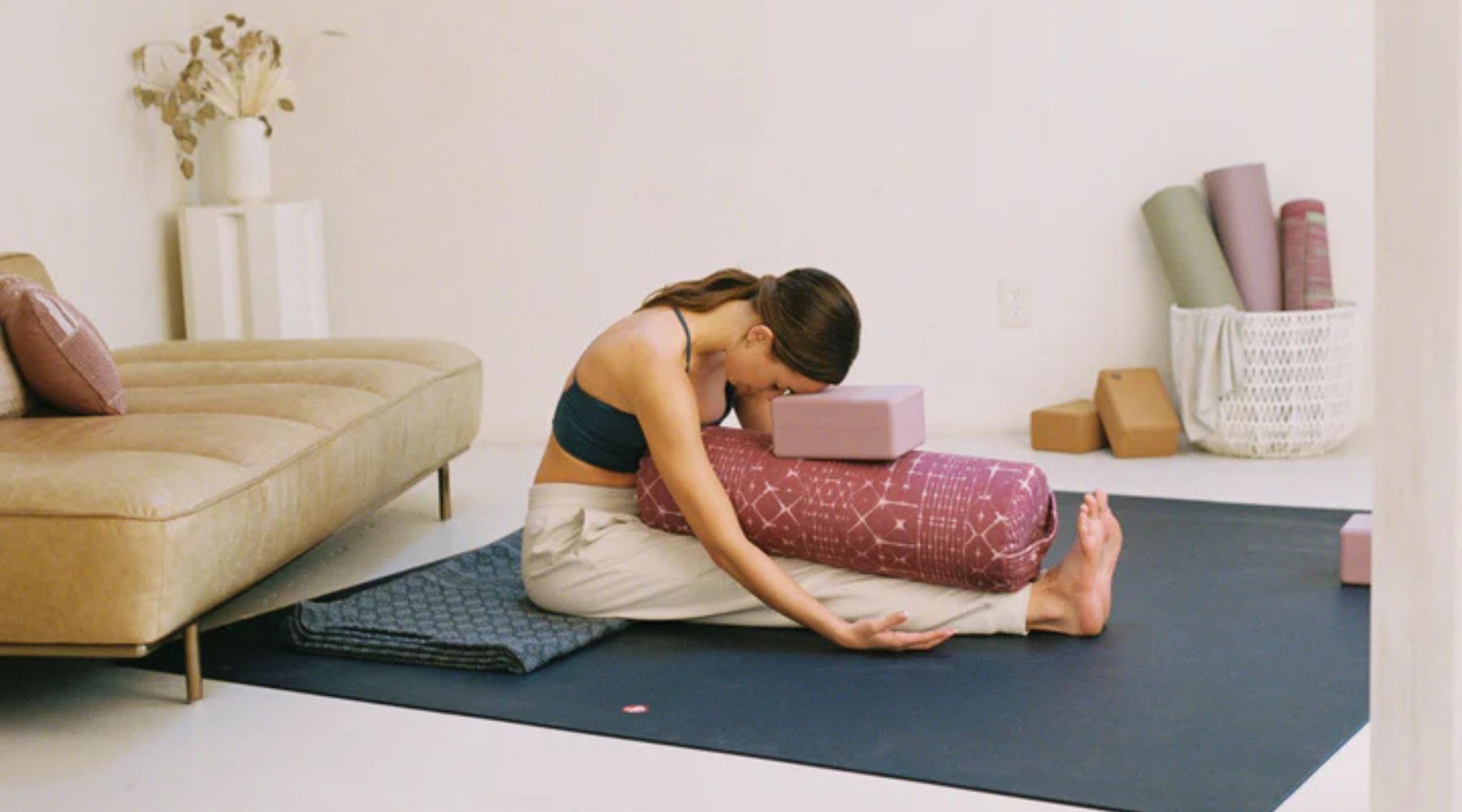 Rectangular, Lean or Round - Which yoga bolster is right for you?