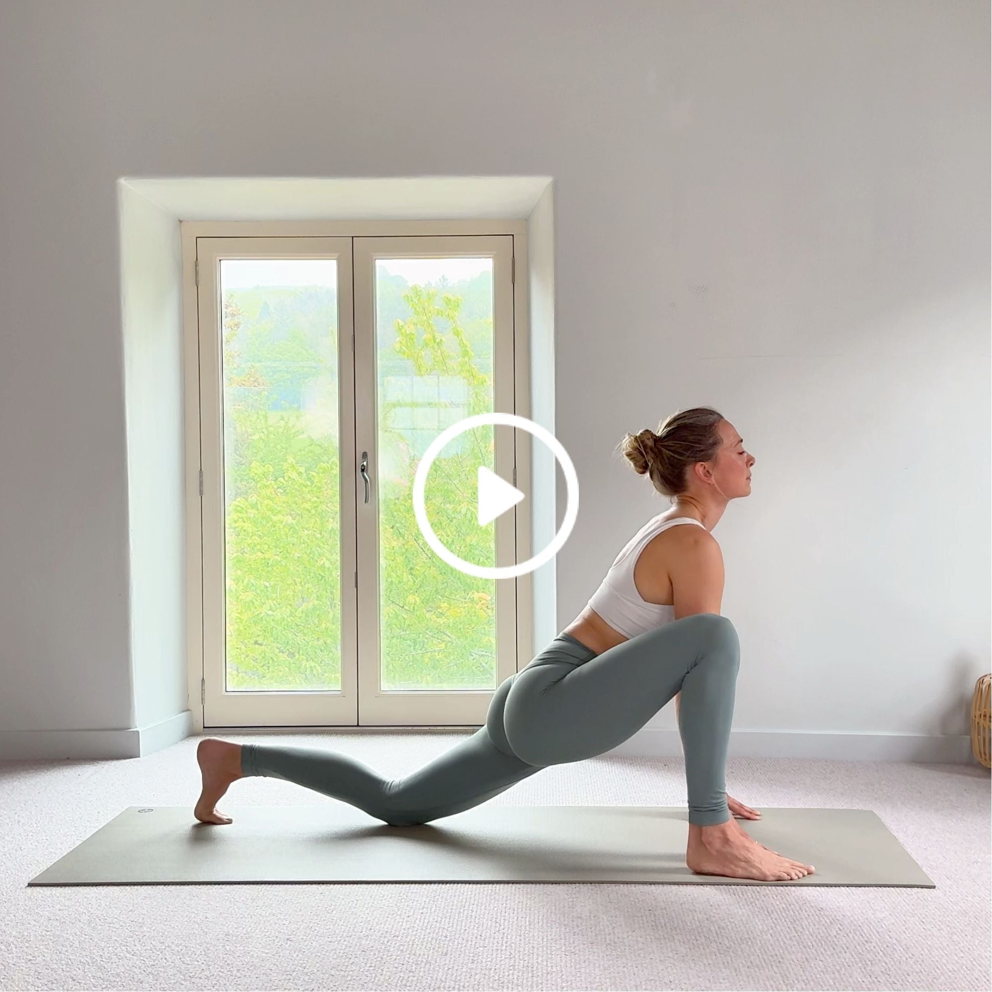 Post-Travel Yoga Flow for Stiffness and Fatigue – Manduka EU