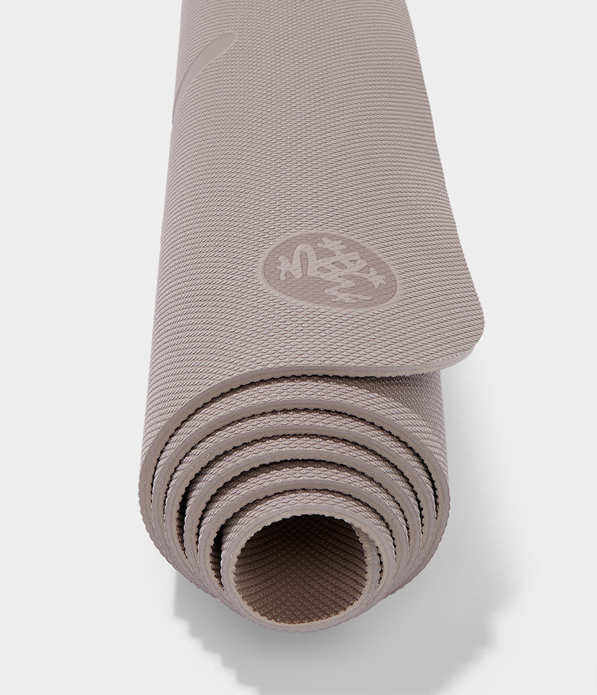 A Perfect Starter Begin Yoga Mat - 5mm | Manduka EU
