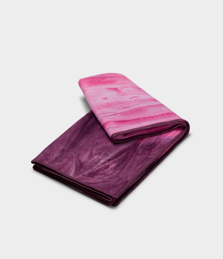 Absorbent & Amazing extra Grip | eQua® Hand Yoga Towel | Manduka EU