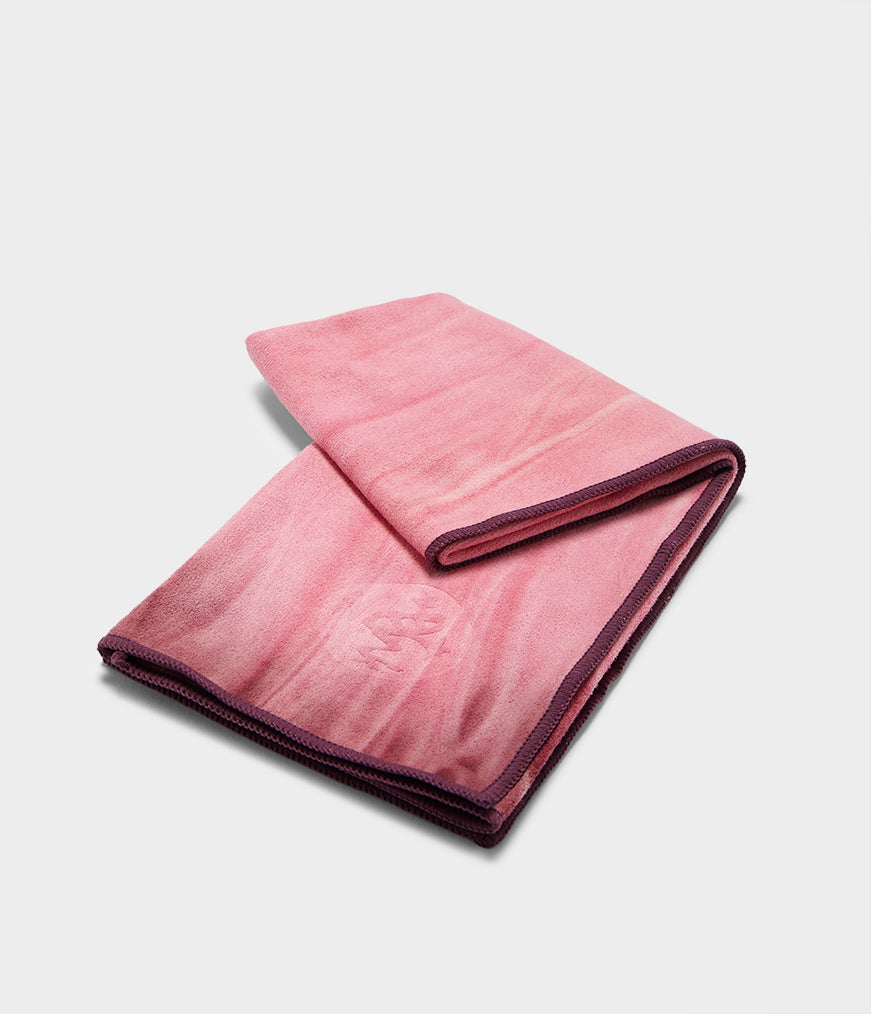 Absorbent & Amazing extra Grip | eQua® Hand Yoga Towel | Manduka EU