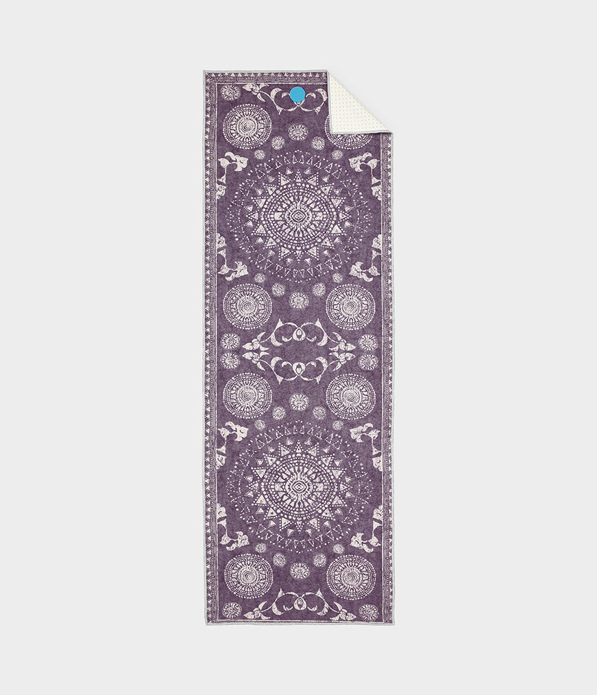 Sweat Absorbent & Maximum Grip Yogitoes® Hot Yoga Towel | Manduka EU