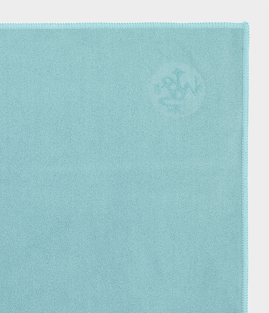 Sweat Activated Grip eQua® Yoga Mat Towel | Manduka EU