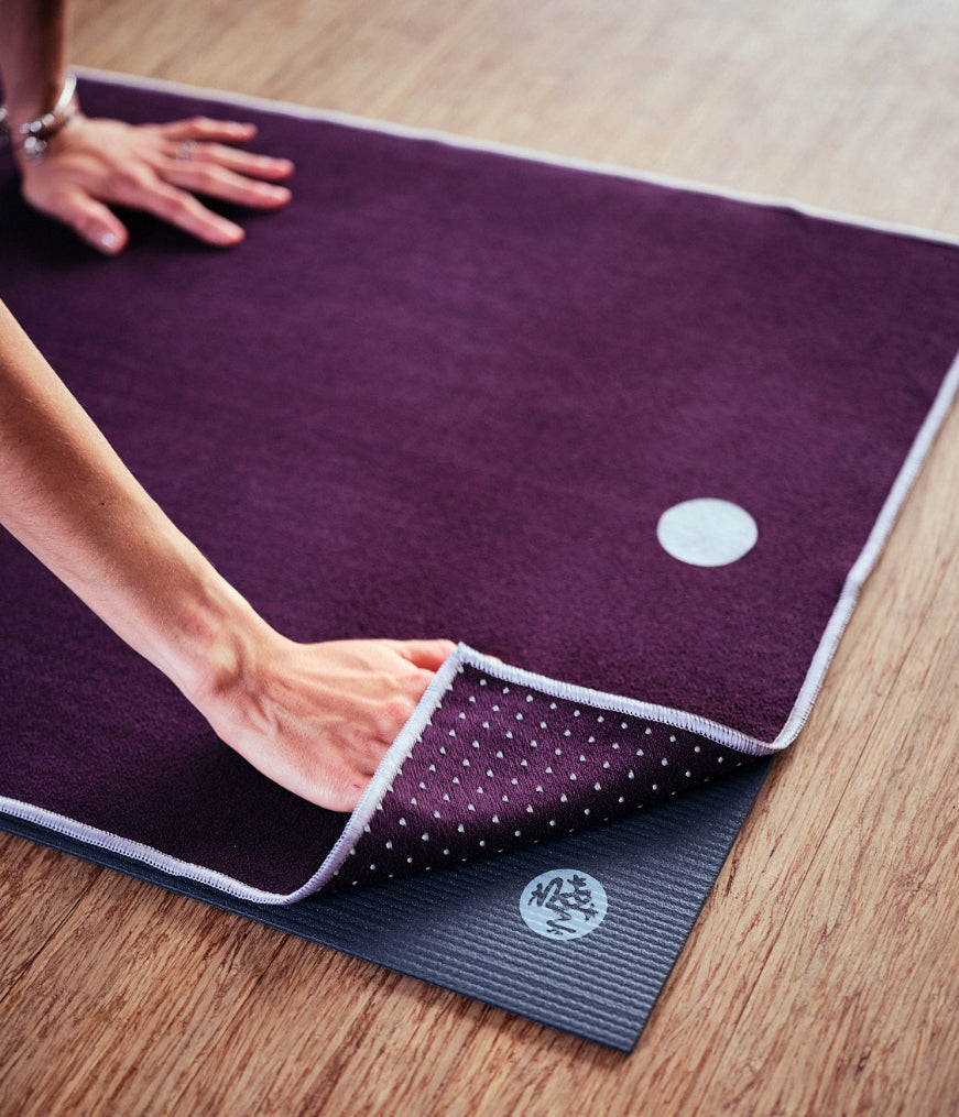 Best Hot Yoga Essentials | Manduka – Manduka EU