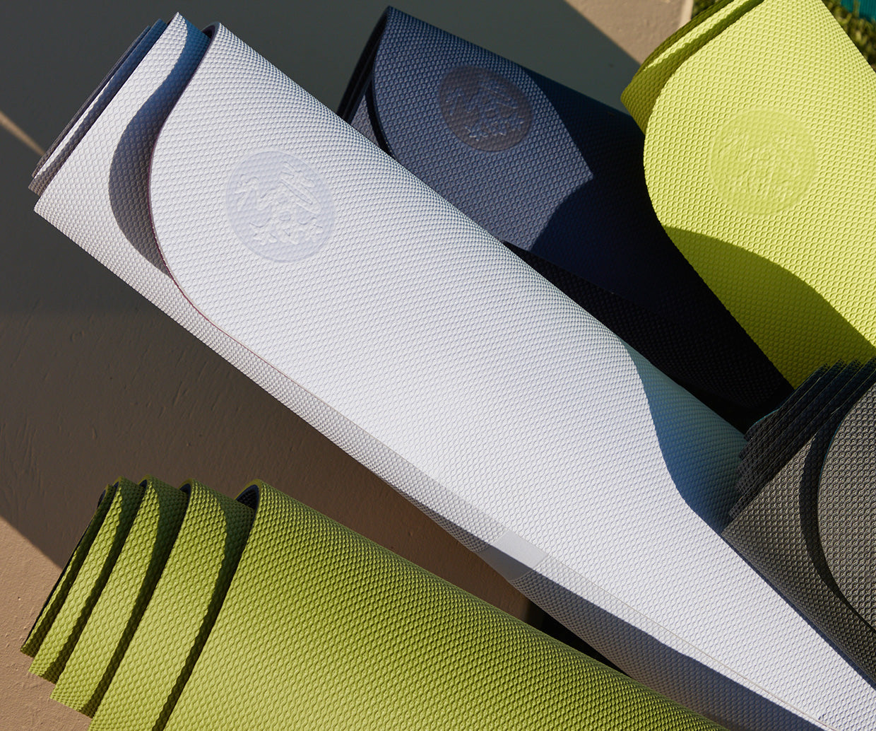 A Perfect Starter Begin Yoga Mat - 5mm | Manduka EU