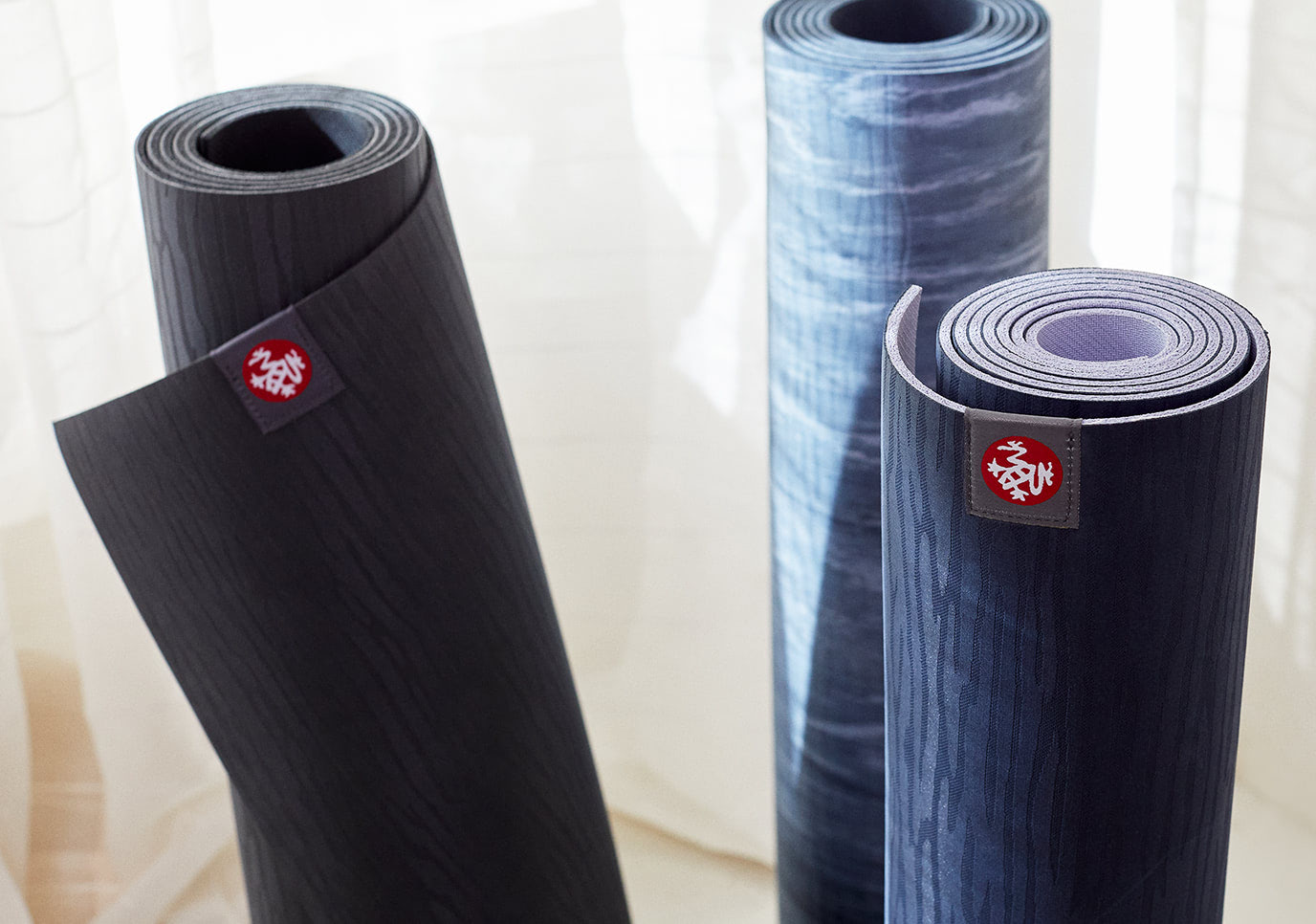 Tapis de yoga en caoutchouc suédé imprimé pliable et portable de 1,5 mm  d'épaisseur, vente en gros